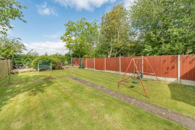 REAR GARDEN.jpg