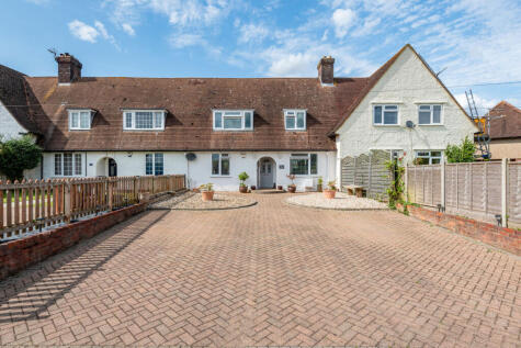 Darley Road, Breachwood Green, Hitchin, Hertfordshire, SG4 8PD