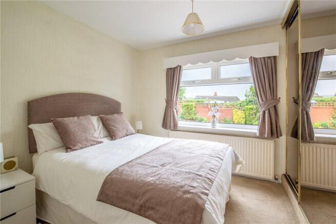2 bed Bungalow for sale Image 9