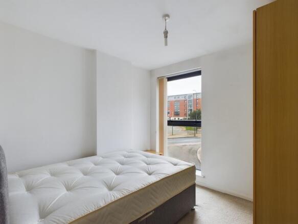 2 bed Apartment to rent Image 7