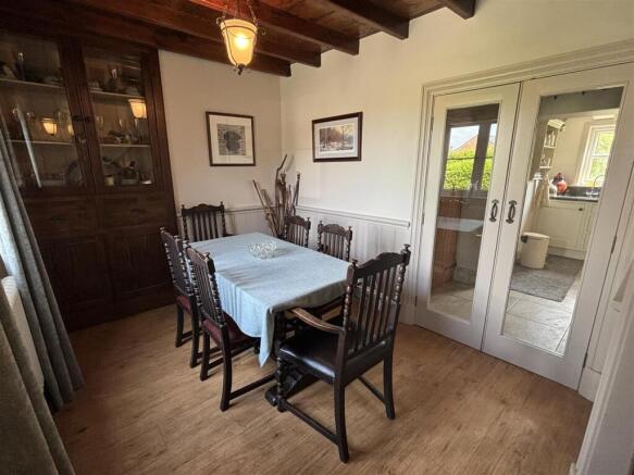 3 bed Semi-Detached for sale Image 10