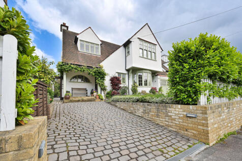 Silverdale Road, Bushey, WD23