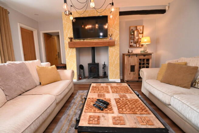 4 bed Cottage for sale Image 5