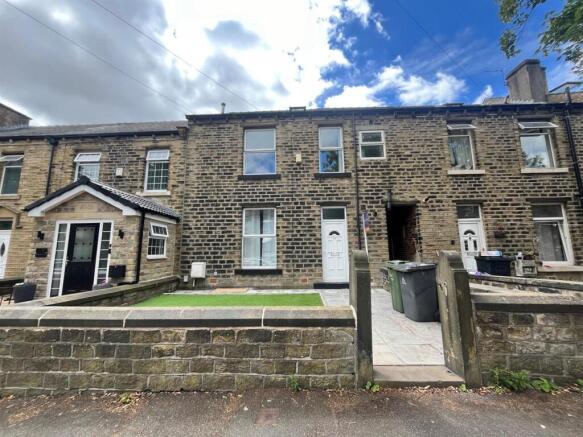 3 bed Terraced for sale in huddersfield
