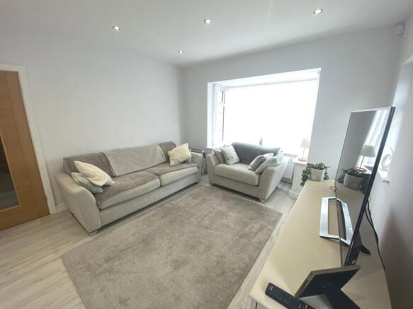 2 bed Semi-Detached Bungalow for sale Image 8