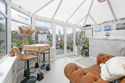 Horsewell Court - NN3