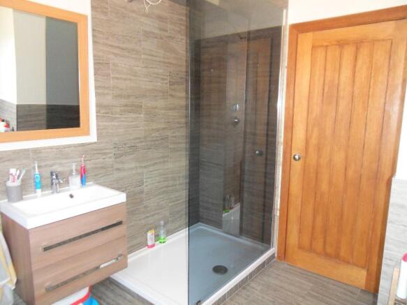 BATH/SHOWER RM