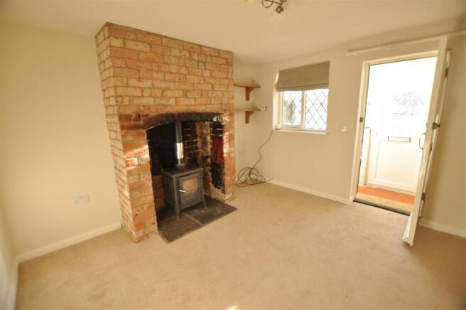 131 Court road lounge.jpg