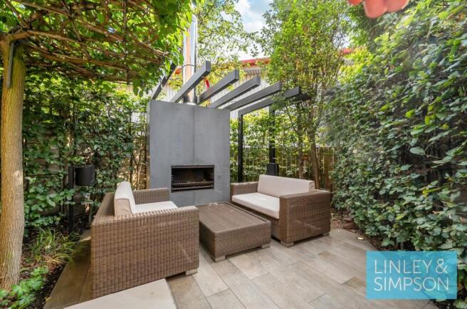 3 bed House for sale Image 5