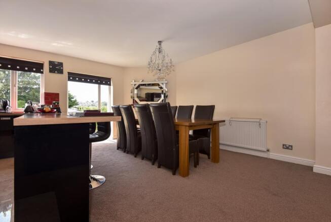 KItchen/Dining Area