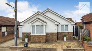 38, Paarl Road, Canvey Island SS8 9BT