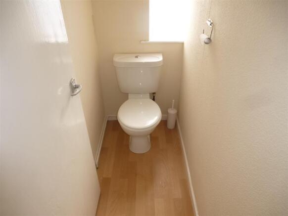 Cloakroom/wc