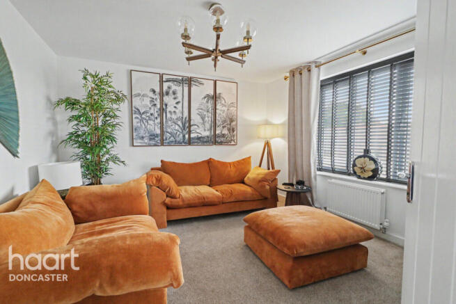 3 bed Detached for sale Image 3