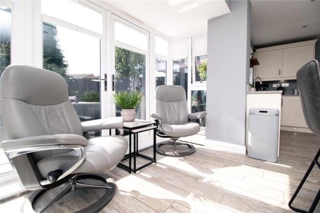 4 bed Detached for sale Image 8