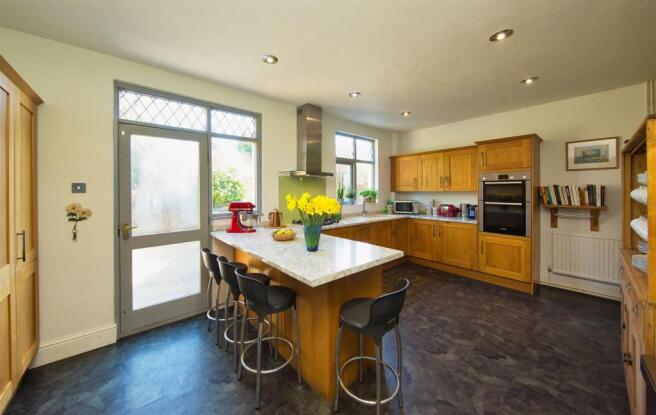 18 Lady Mary Rd 2312.jpg