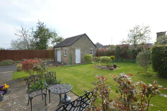24 ianson close (11).JPG