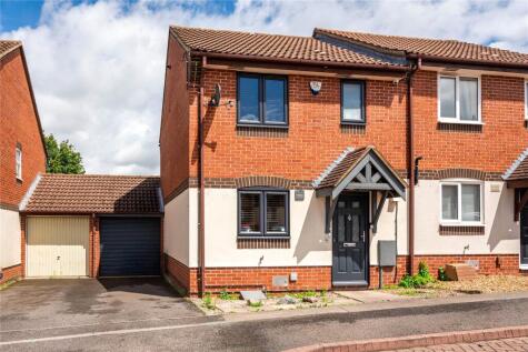 Grosmont Close, Emerson Valley, Milton Keynes, Buckinghamshire, MK4