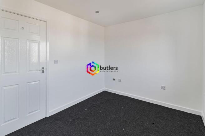 2 bed Terraced to rent Image 7