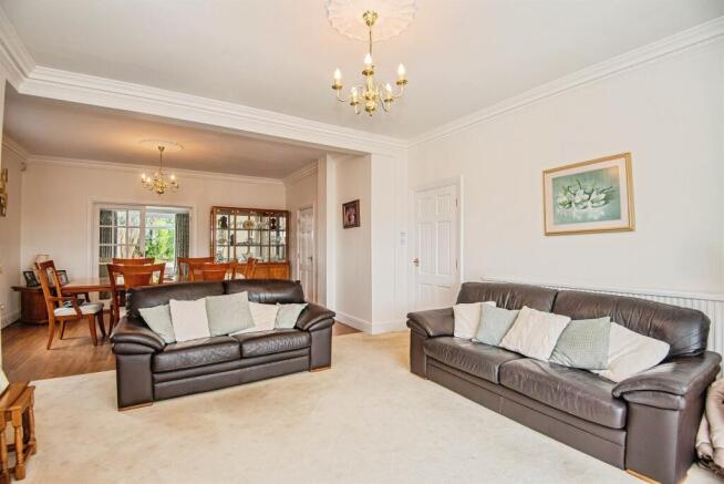 4 bed Detached for sale Image 6