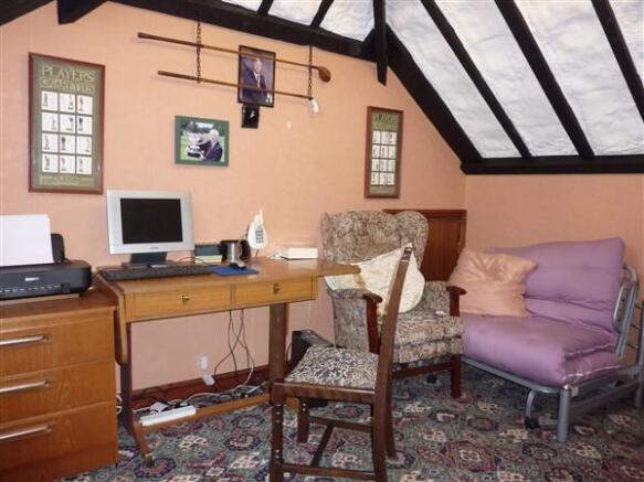 LOFT ROOM