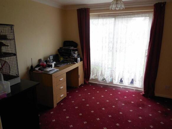 Dining room (rear)