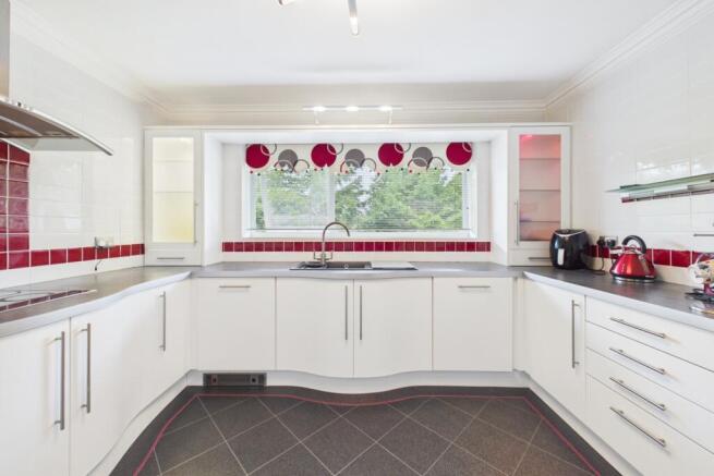 2 bed Apartment for sale Image 7