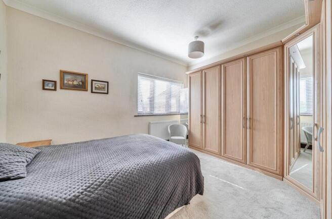 3 bed Terraced for sale Image 9