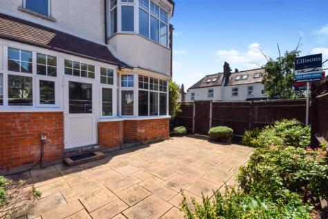 Oakwood Road, West Wimbledon