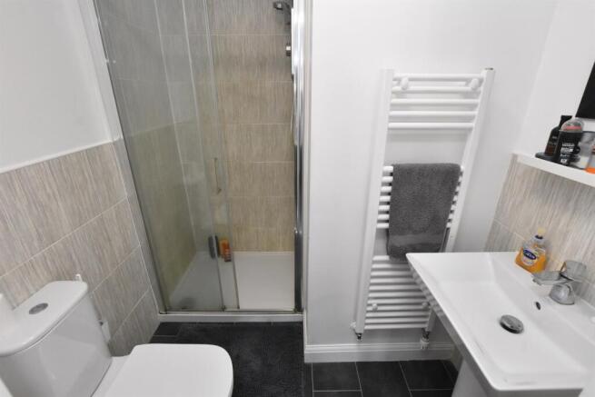 4 bed Semi-Detached for sale Image 11