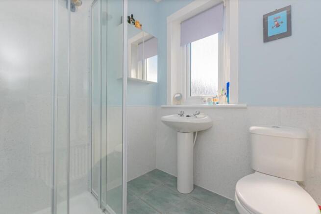 14. Bathroom.jpg