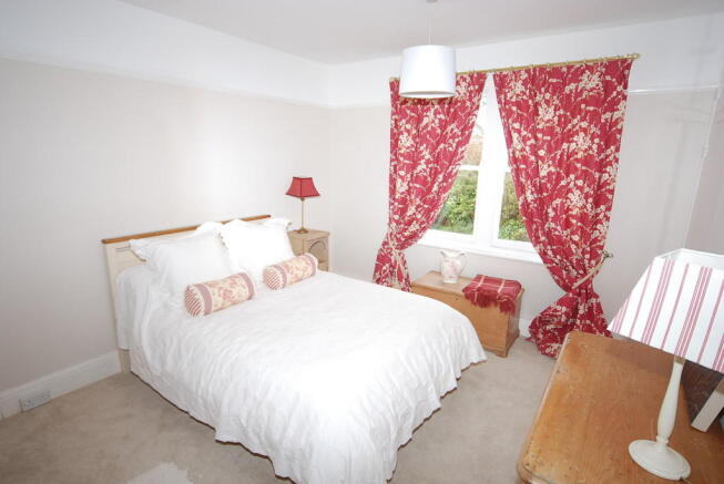BEDROOM 2