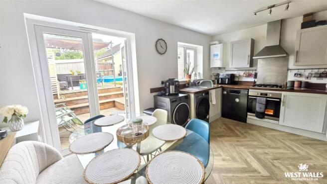 Best dining area photo.jpg