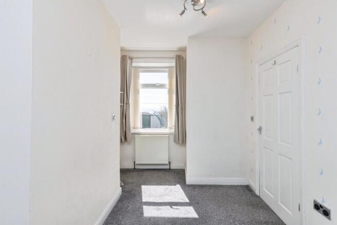 3 bed Terraced for sale Image 12