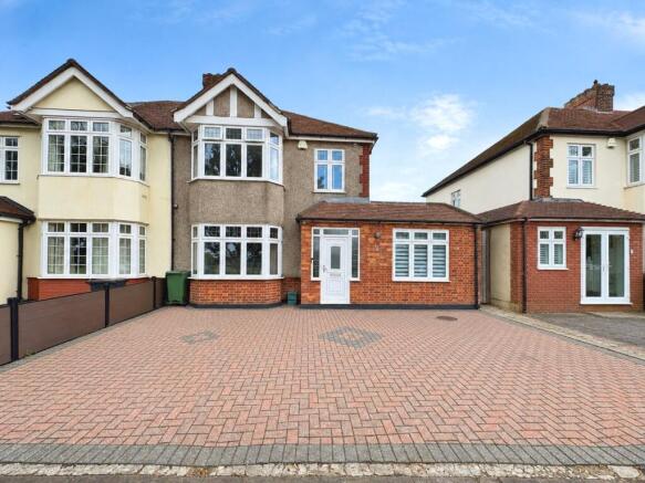 4-bed semi-detached on Court Farm Road, London, SE9, £800,000