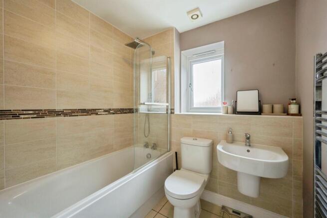 3 bed Semi-Detached for sale Image 4
