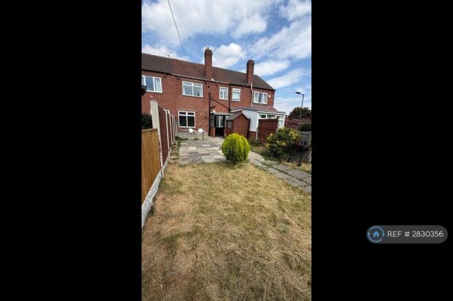 3 bed Terraced to rent Image 12