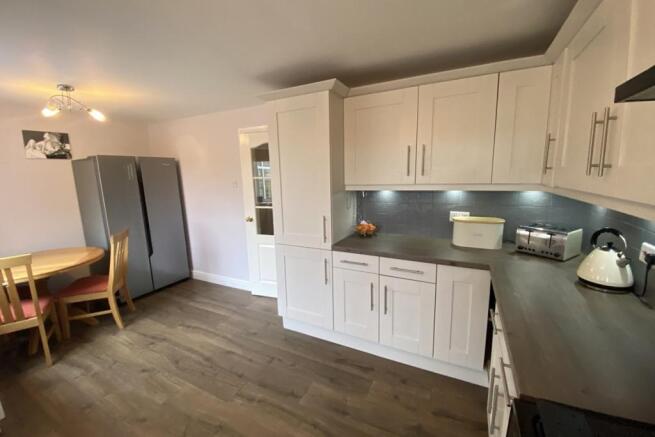KITCHEN DINING ROOM