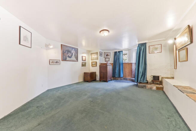 5 bed Terraced for sale Image 9