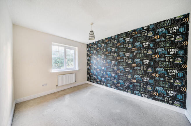 4 bed Detached for sale Image 9