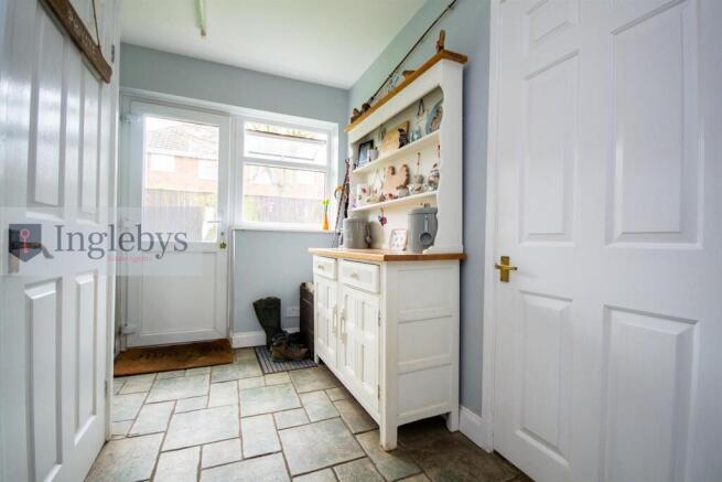 3 bed Semi-Detached for sale Image 11