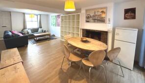 8 Glouster Court, Gloucester Street, Brighton BN1 4EW
