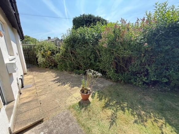 3 bed Bungalow for sale Image 10