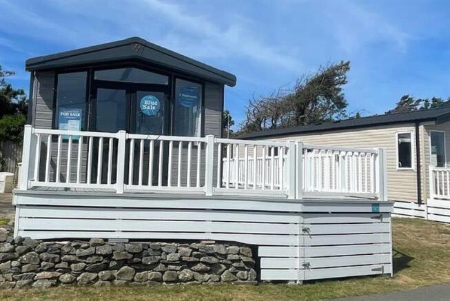 2-bed caravan on Barmouth Bay Holiday Park – North West Wales, £79,995