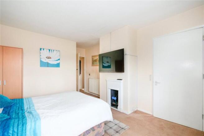 3 bed Semi-Detached for sale Image 11