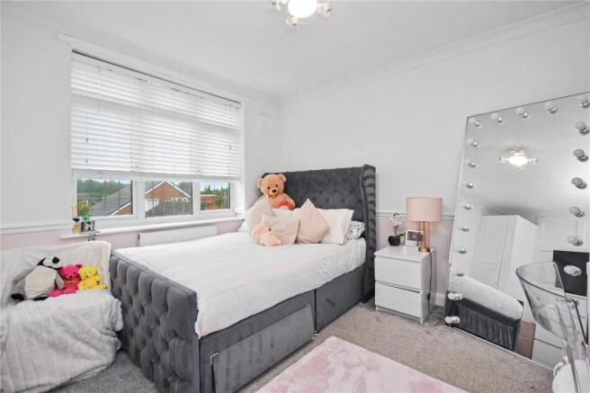 3 bed Semi-Detached for sale Image 10