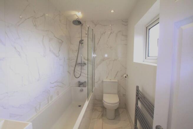2 bed Semi-Detached to rent Image 5