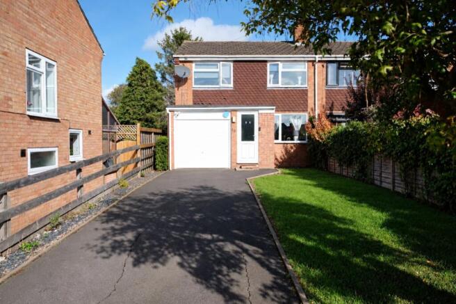 3-bed semi-detached on Blue Cap Road, Stratford-upon-Avon, CV37, £325,000