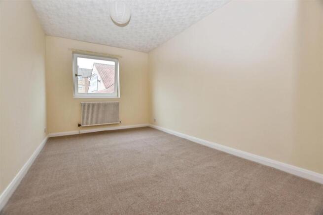 2 bed Flat for sale Image 4