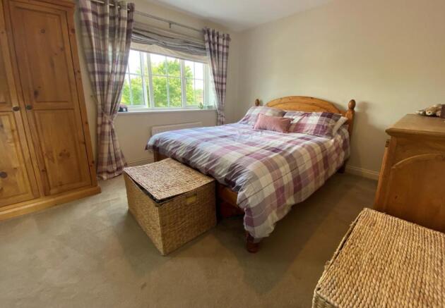 Bed 1.jpg