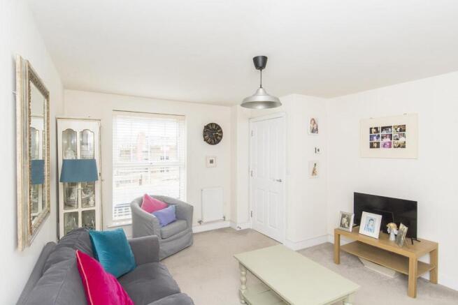 Hermit Close, Market Harborough photo 4